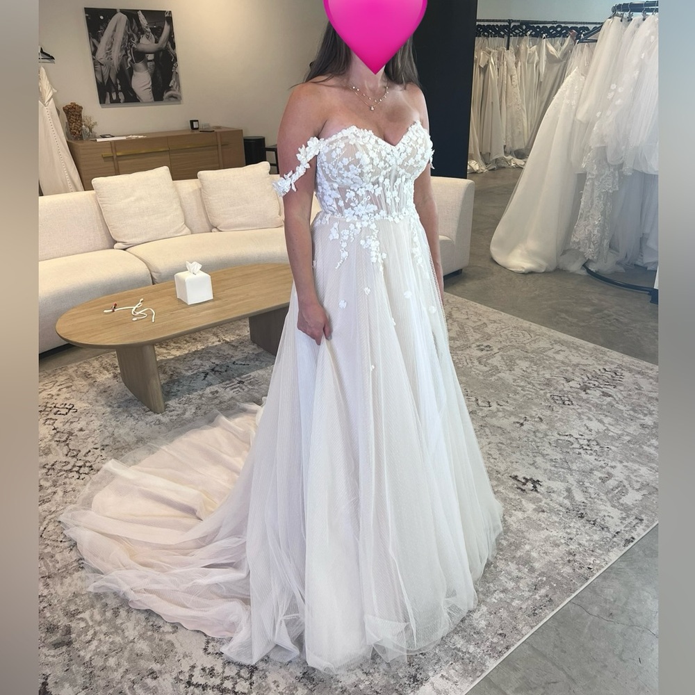 Stella York STRAPLESS LACE A-LINE WEDDING DRESS WITH SWEETHEART NECKLINE - 7560